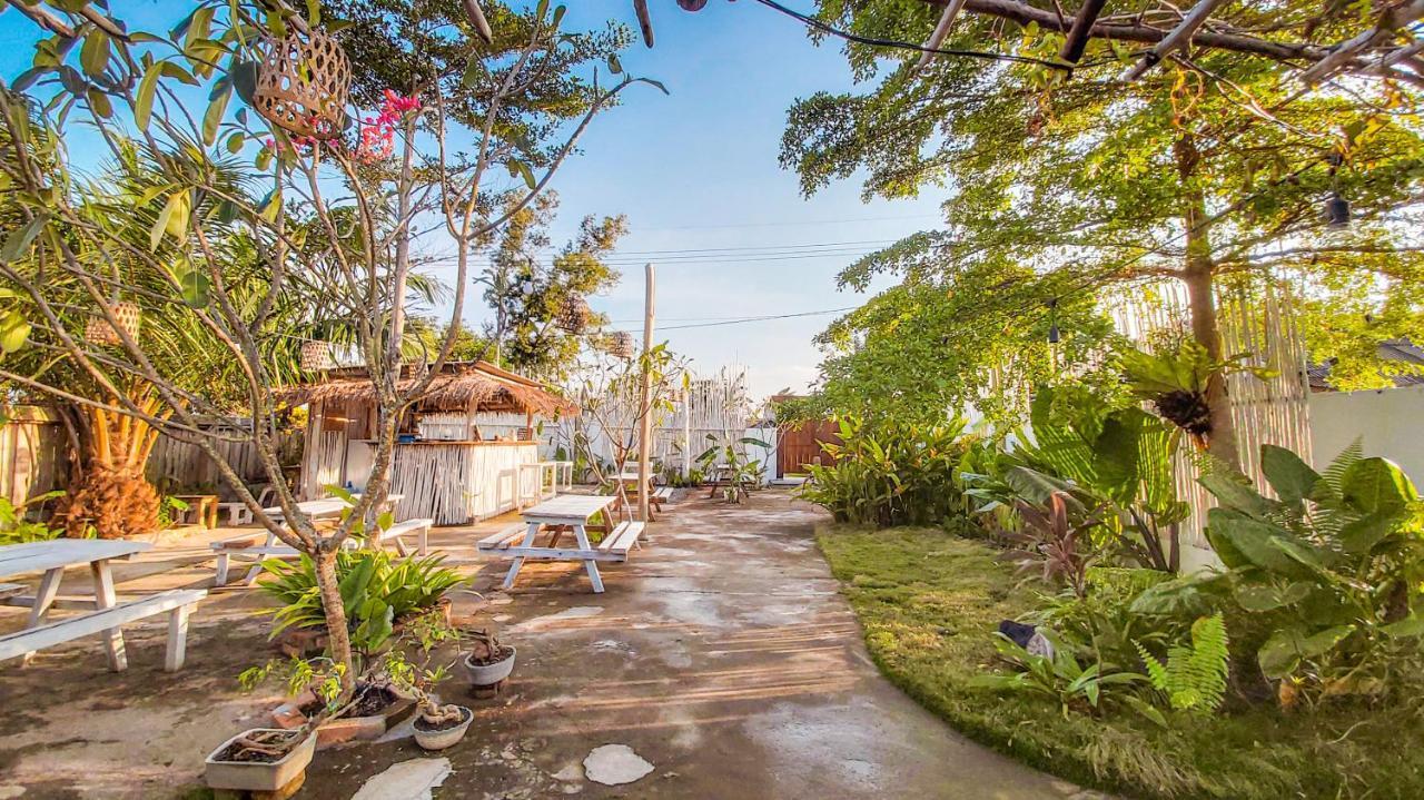 Albergue Beanbag Bintan Backpacker Kangkakawal Exterior foto
